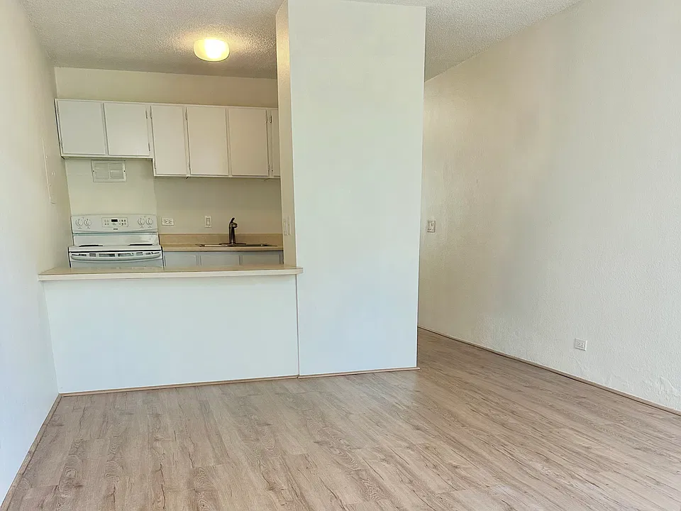 3324 Sierra Dr #101