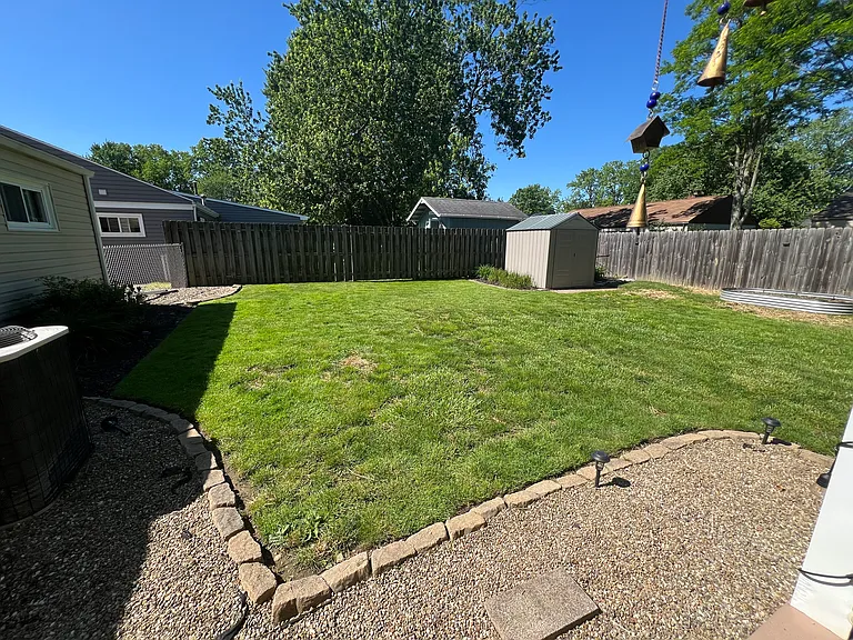 428 Lynn Dr — Photo 23