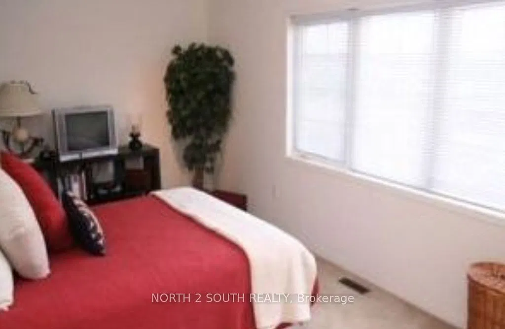 3 bed, $3,000 — Photo 4