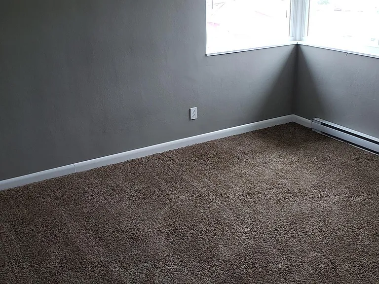 403 11th Ave W #1-2-6 — Photo 2