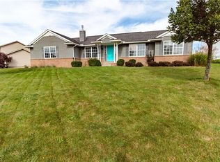 5987 Sunscape Dr NE, Louisville, OH 44641