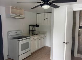 9524 W Hamilton Ave, Tampa, FL 33615