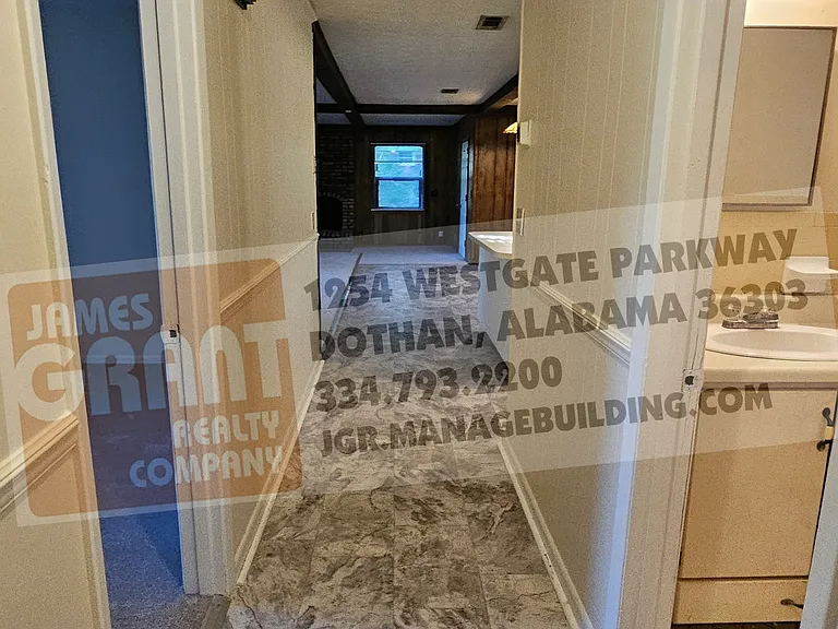306 Mustang Dr — Photo 15
