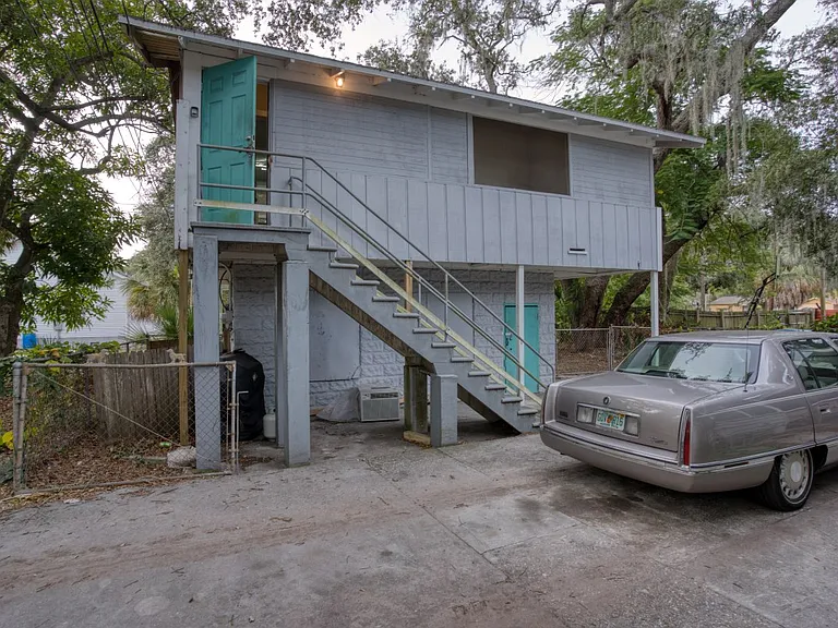 1140 Newton Ave S #C — Photo 1