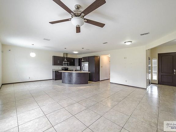 4th image of 7091 Lago Vista Blvd