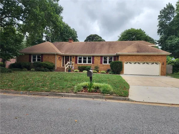 904 Fairmeade Dr, Virginia Beach, VA 23464