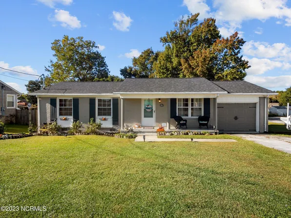 621 E Sabiston Drive, Swansboro, NC 28584