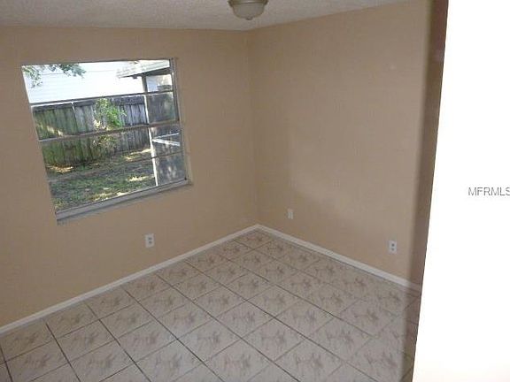 5th image of 10104 Tallwood Ct