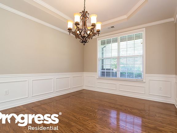 3rd image of 505 Cedarwood Dr