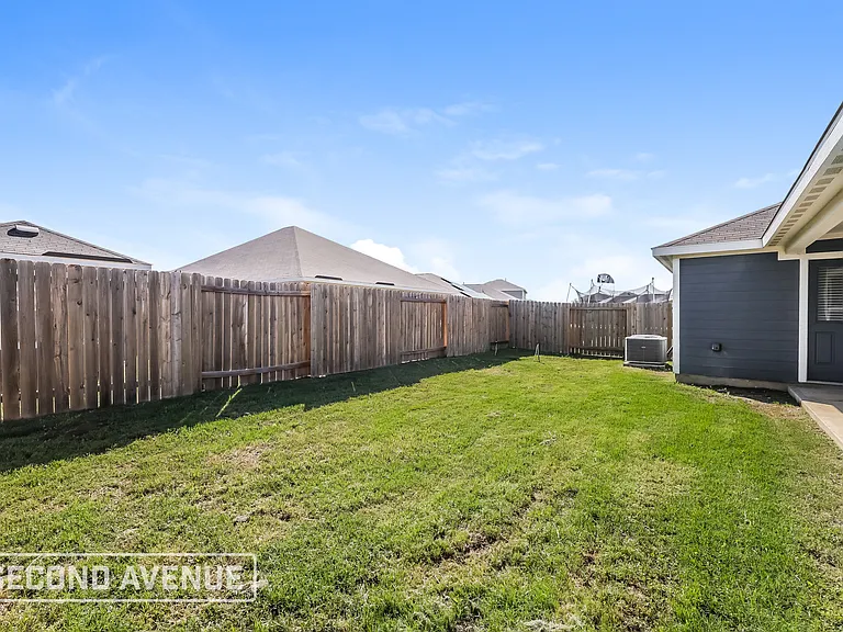 1421 Sunkiss Dr — Photo 23