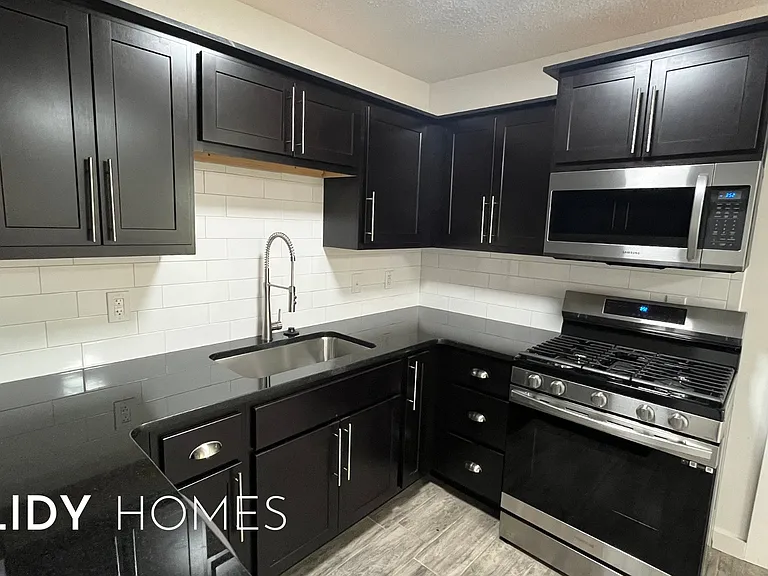 2813 SW 62nd St — Photo 11