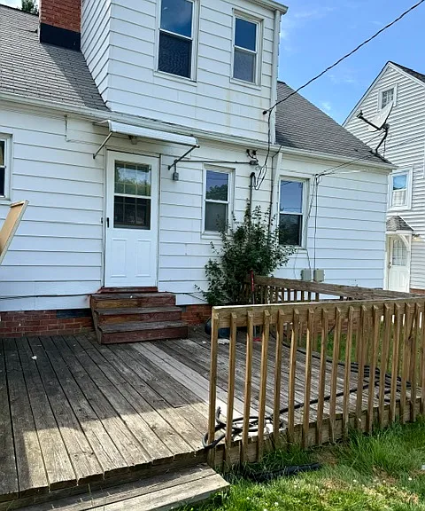 1125 Winston Rd — Photo 2