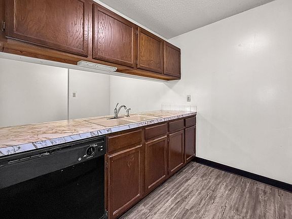 4th image of 612 S 16th St #79