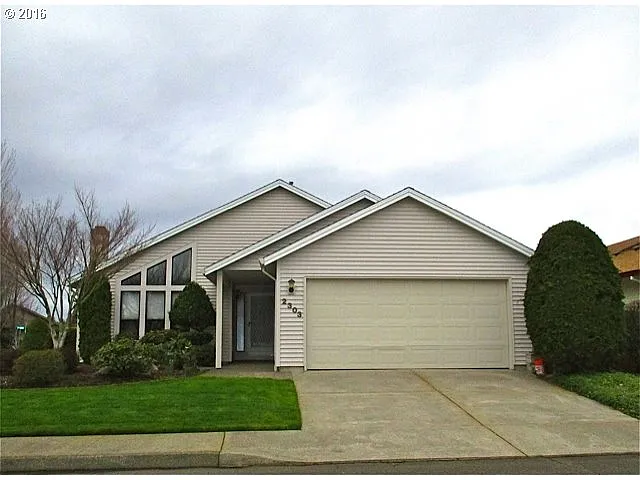 2303 NE 156th Pl photo 1