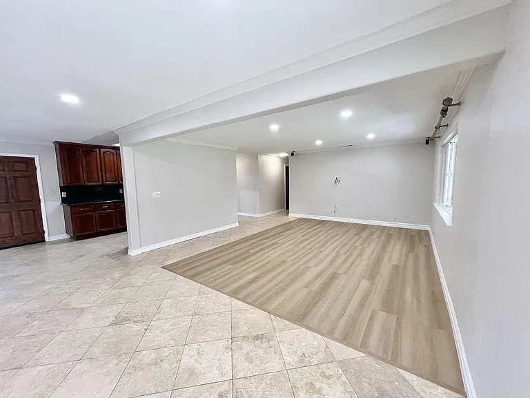 2494 Lone Oak Dr — Photo 13