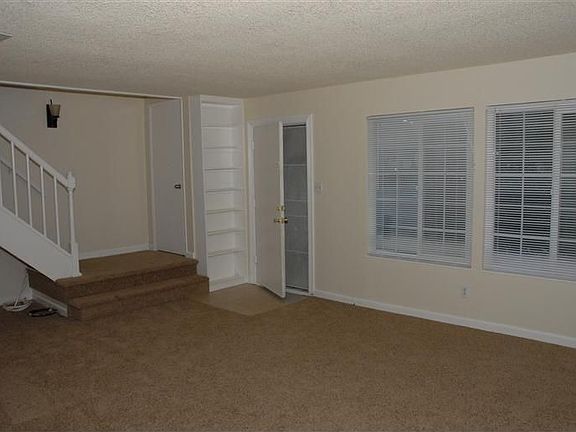 3rd image of 8832 La Riviera Dr Unit E