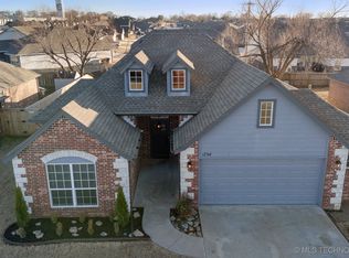 1754 E 137th Pl, Glenpool, OK 74033