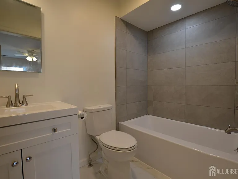 14 Lear Ct — Photo 17