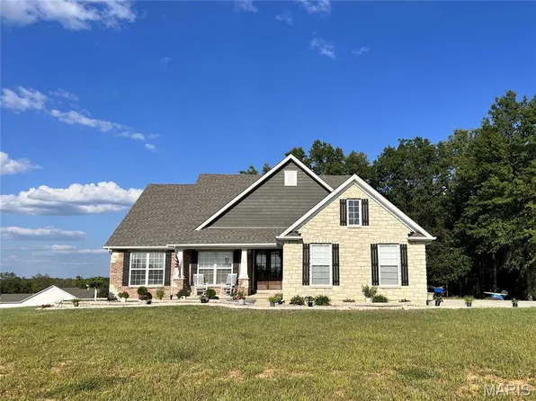 51 Sycamore Grove Dr, Troy, MO 63379