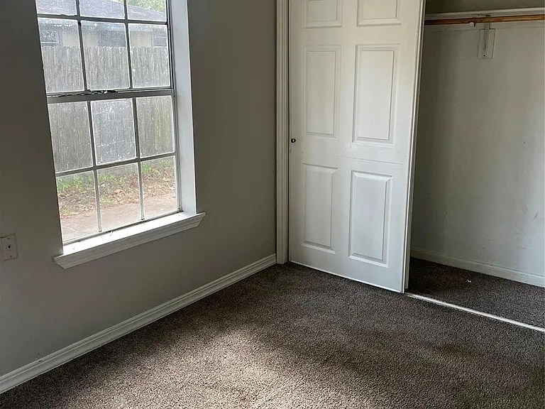 10533 Barnham St — Photo 14