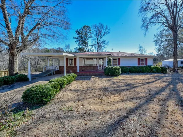 5101 Applewood Dr, Northport, AL 35473