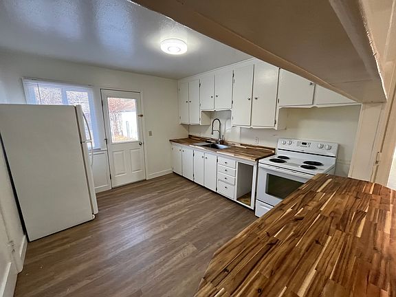 4th image of 2923 Poly Dr
