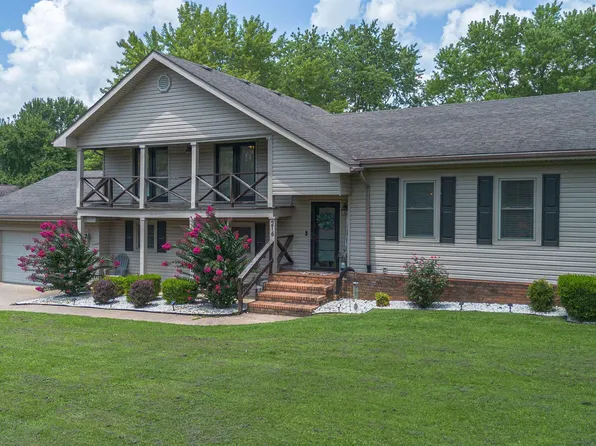 216 Castlebury Cir, Paducah, KY 42003