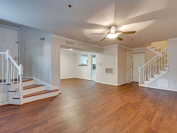 4th image of 1625 International Dr #Townhouse 1