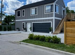 1502R Fowler Ave, Evanston, IL 60201