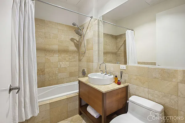 Rented by City Connections Realty | media 24