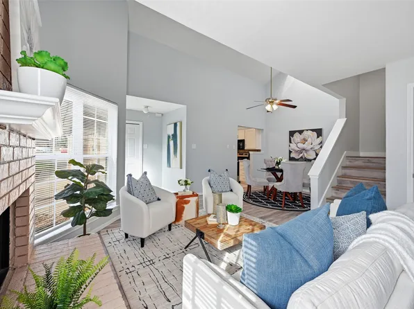 116 Main Pl, Euless, TX 76040