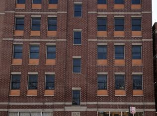 1921 W Diversey Pkwy #401, Chicago, IL