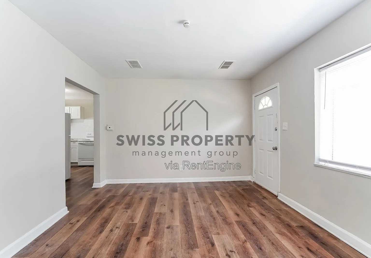 2 bed, 1.0 bath, $1,150 — Photo 3