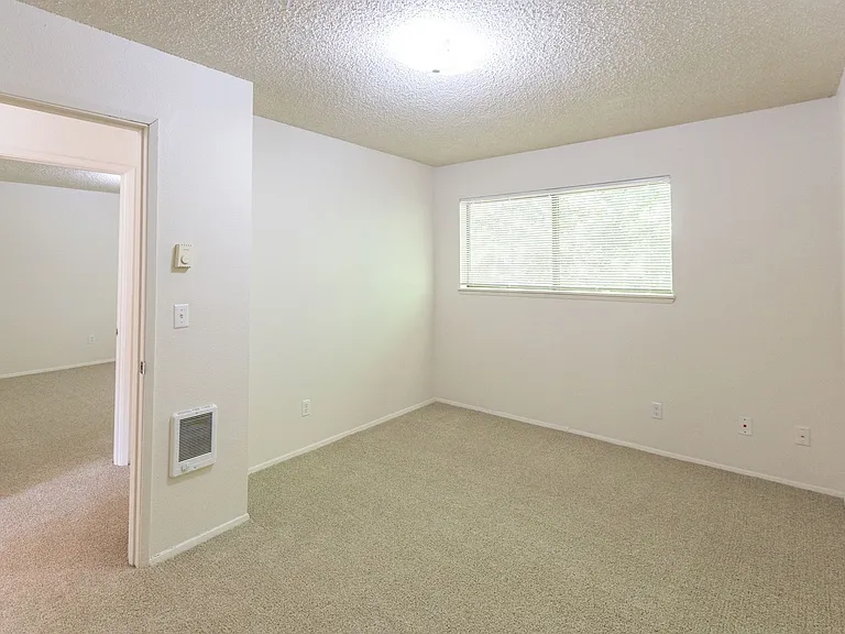 Cedars West Apartments — Photo 11