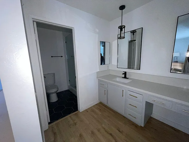 795 Archwood Ave #795 — Photo 17