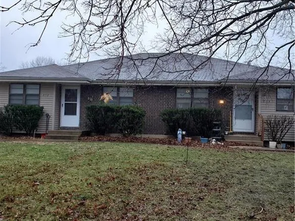 212-214 SW Westminister Rd, Blue Springs, MO 64014