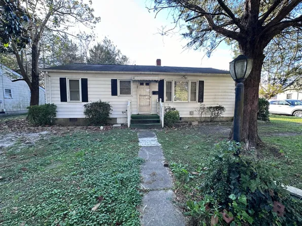 100 Plymouth St, Williamston, NC 27892