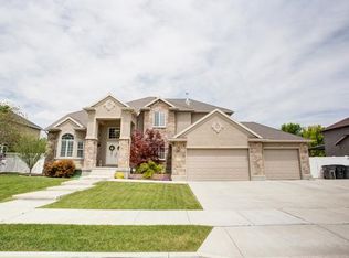 1418 W Skyscape Way, South Jordan, UT 84095