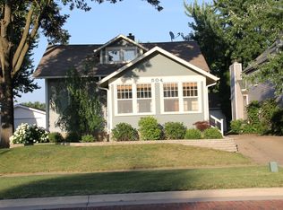 504 Broadway St, Pella, IA 50219