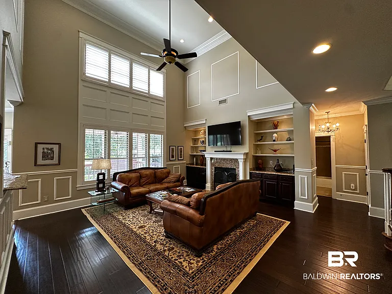 814 Darrah St — Photo 1