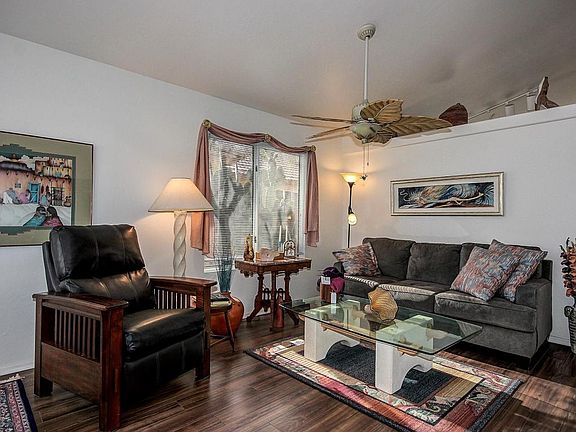 5th image of 501 W Aire Libre Ave