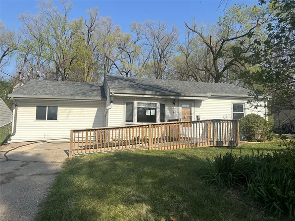 7107 SW 16th St, Des Moines, IA 50315
