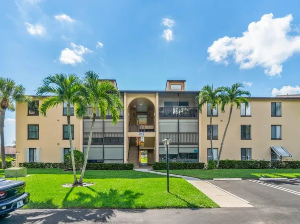 812 Sky Pine Way #E2, Greenacres, FL 33415