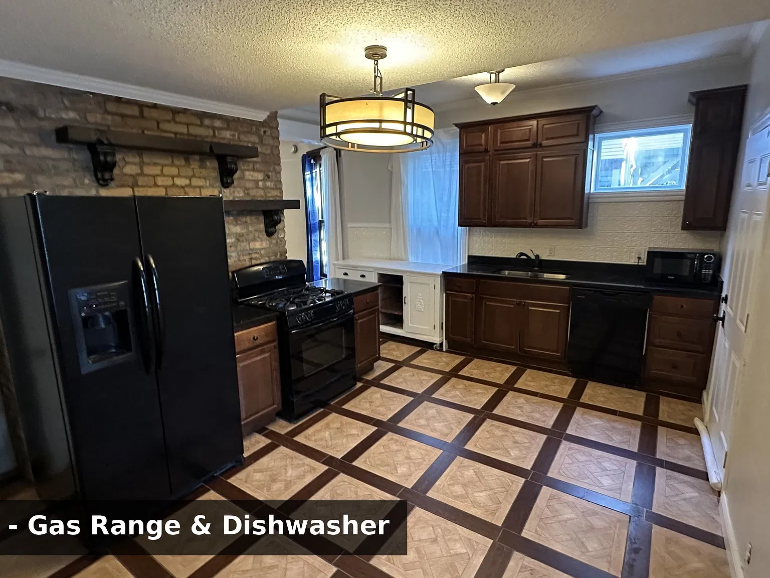 2 bed, 1100 sqft, $1,795 — Photo 2