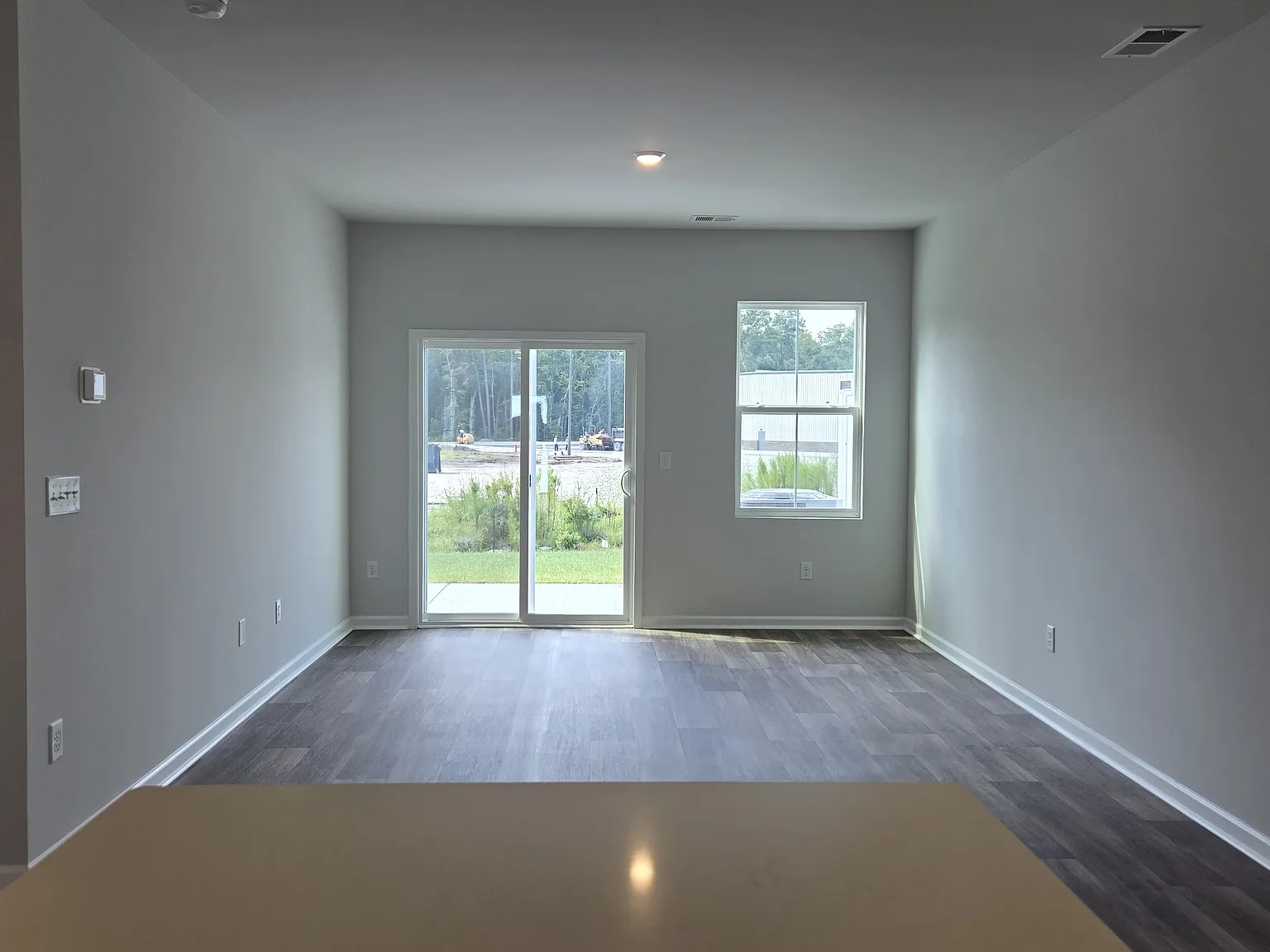 3 bed, 1437 sqft, $1,950 — Photo 4