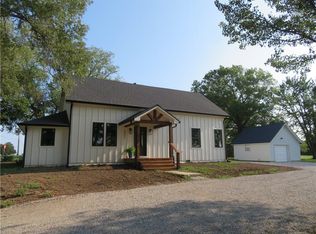 29521 Lone Star Rd, Paola, KS 66071