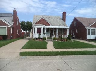 15621 Collinson Ave, Eastpointe, MI 48021
