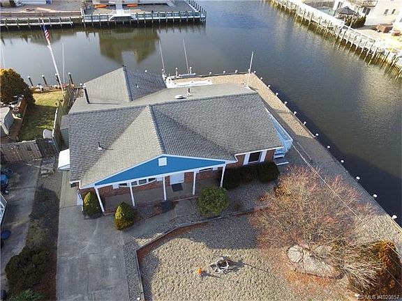 3rd image of 406 Pleasantville Ct