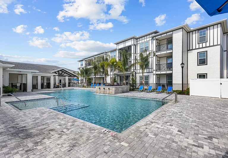 New Tampa Palms — Photo 3