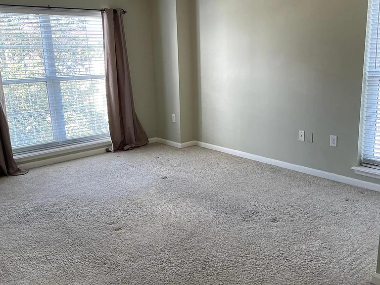 400 E Bay St #202 — Photo 23